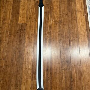 Torrid Size 2 2x Woman’s Black and White Elastic Belt